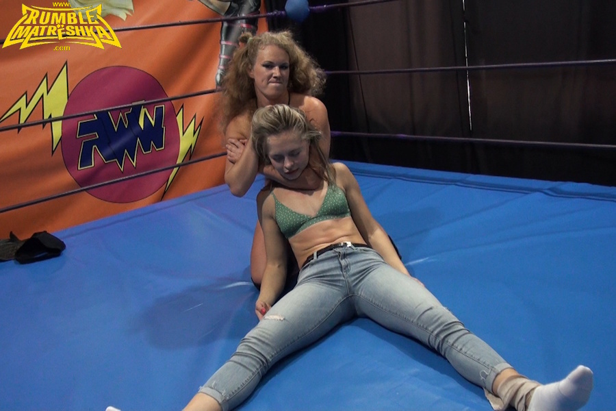 russian woman wrestling