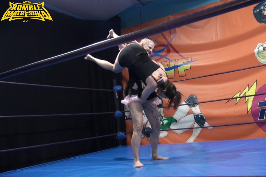 girls wrestling
